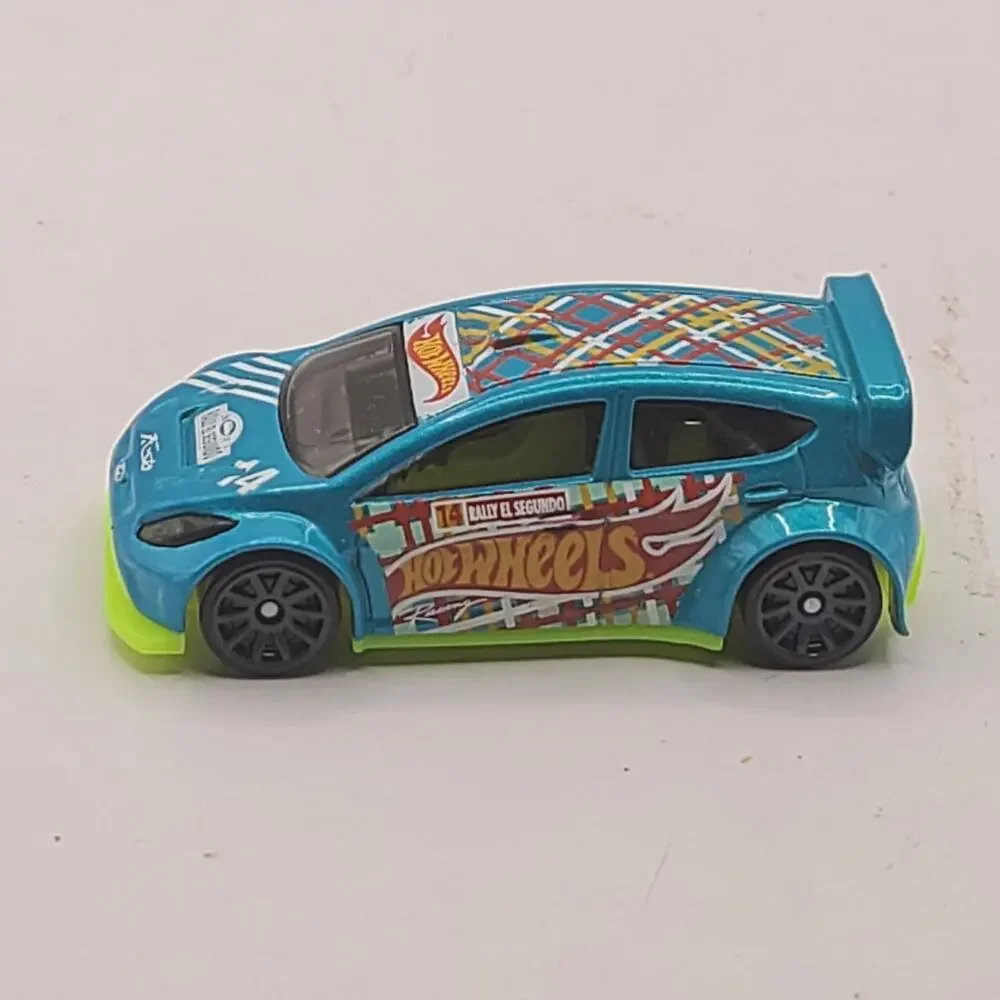 Hot Wheels 12 Ford Fiasta Rally El Segundo